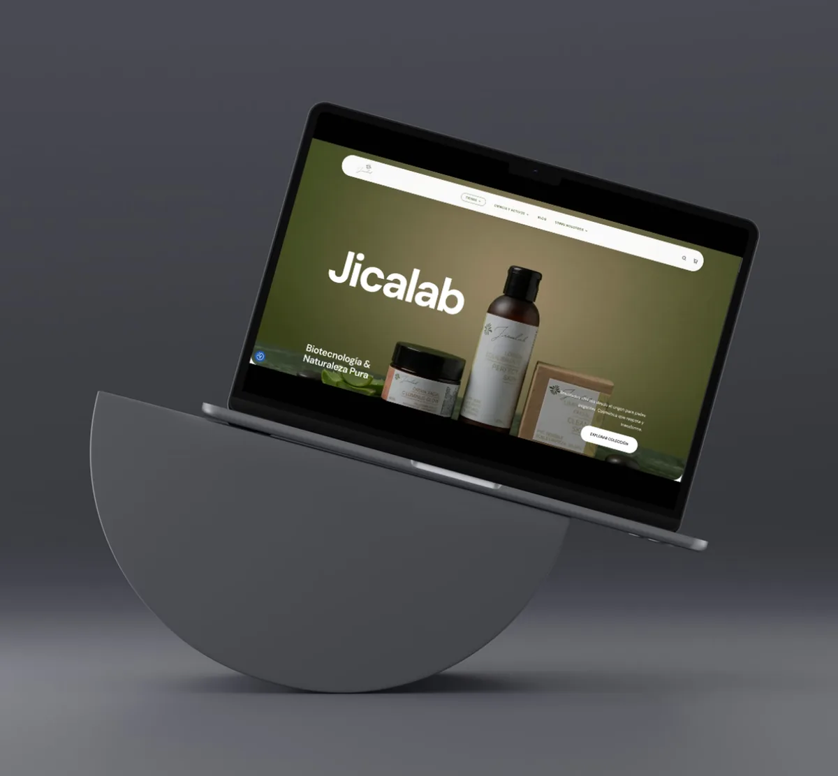 Tienda online de cosmética natural de JICALAB en la pantalla de un portátil