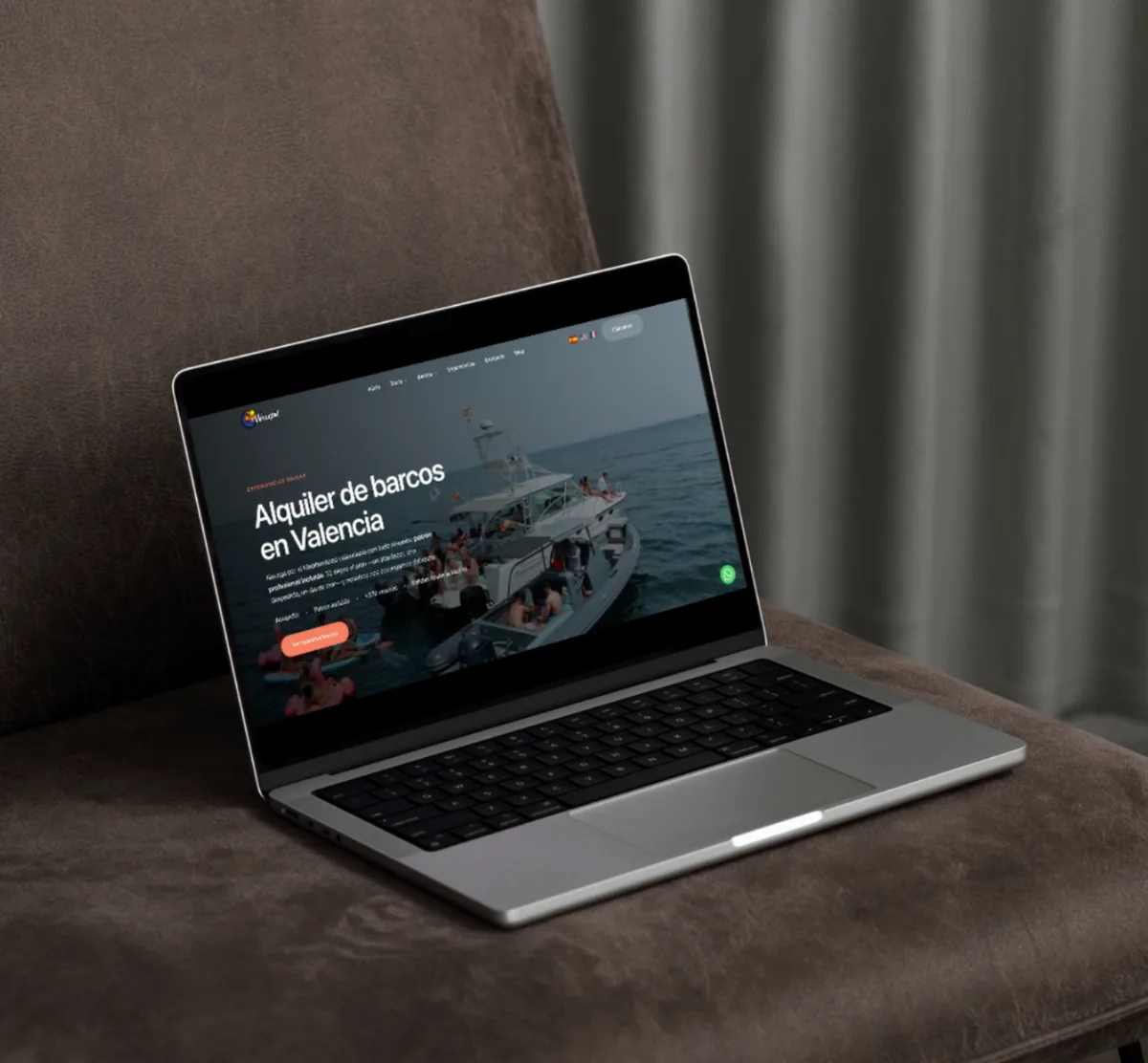 Web de Wavepol, alquiler de barcos y experiencias náuticas en Valencia, en la pantalla de un portátil