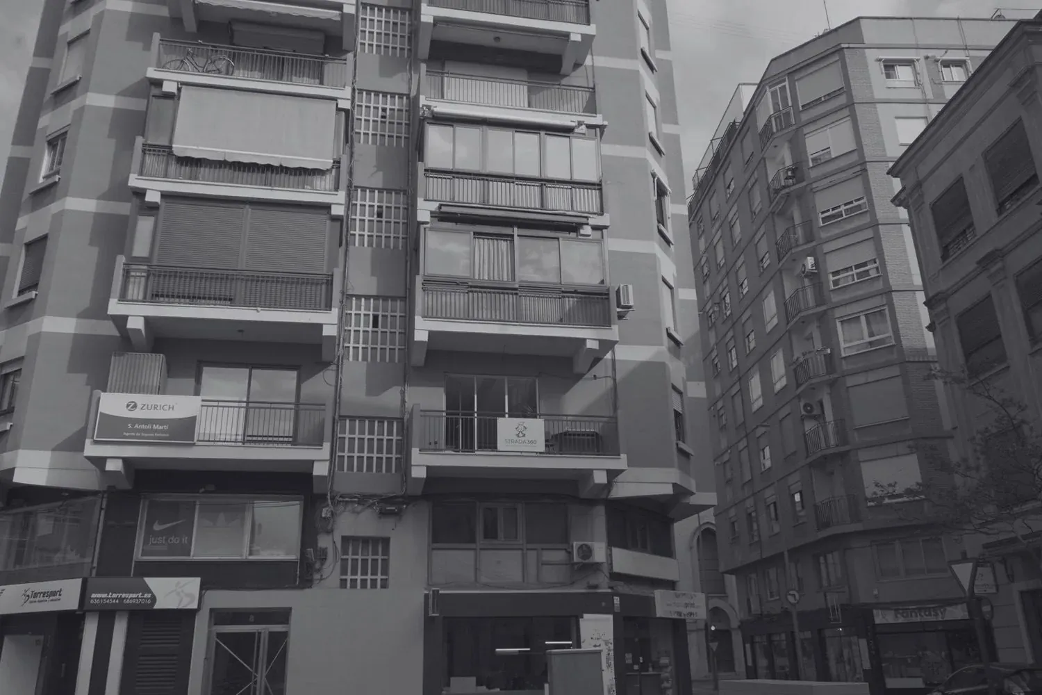 Edificio donde está la oficina de STRADA