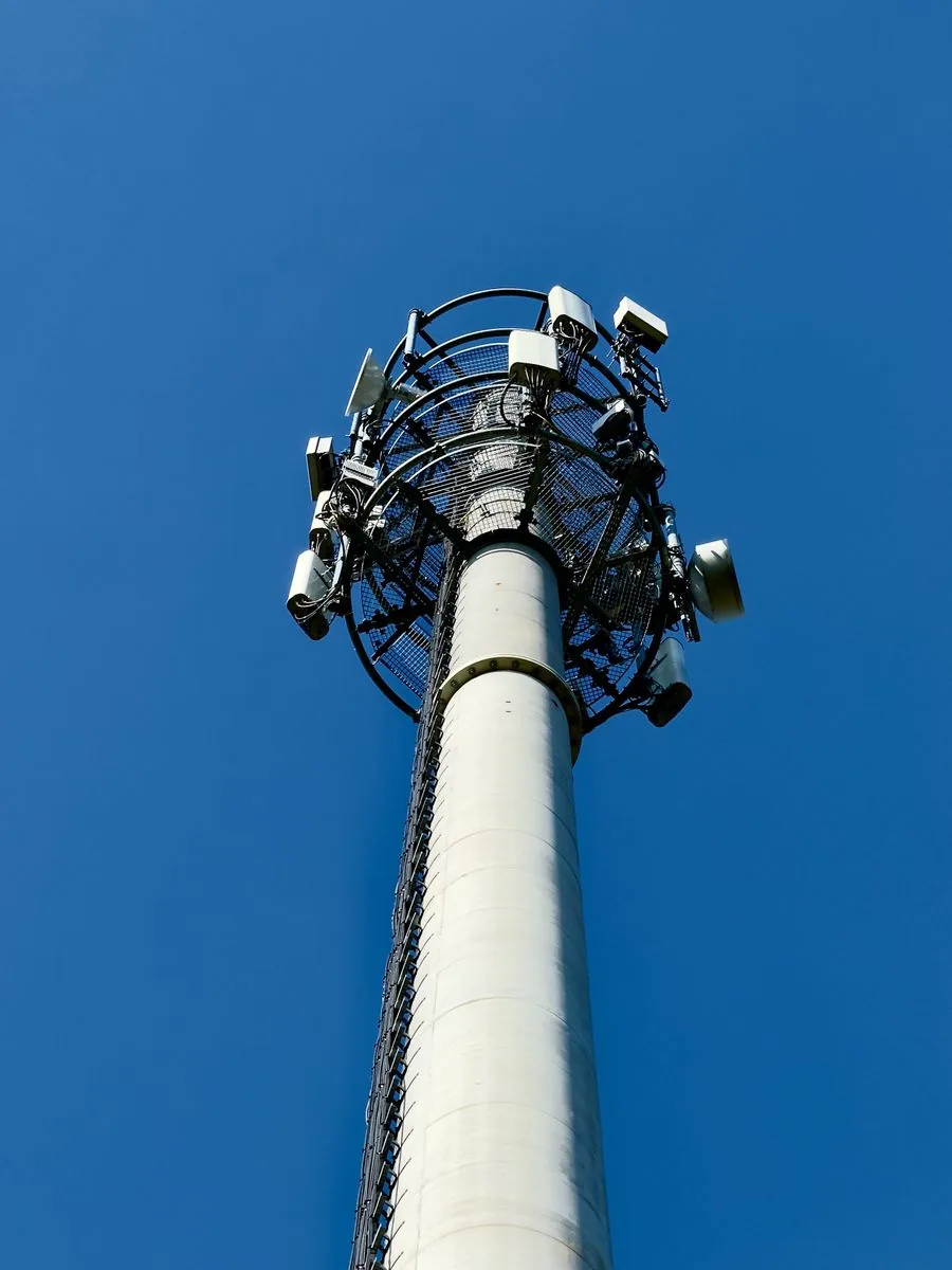 Antena de telefonía móvil